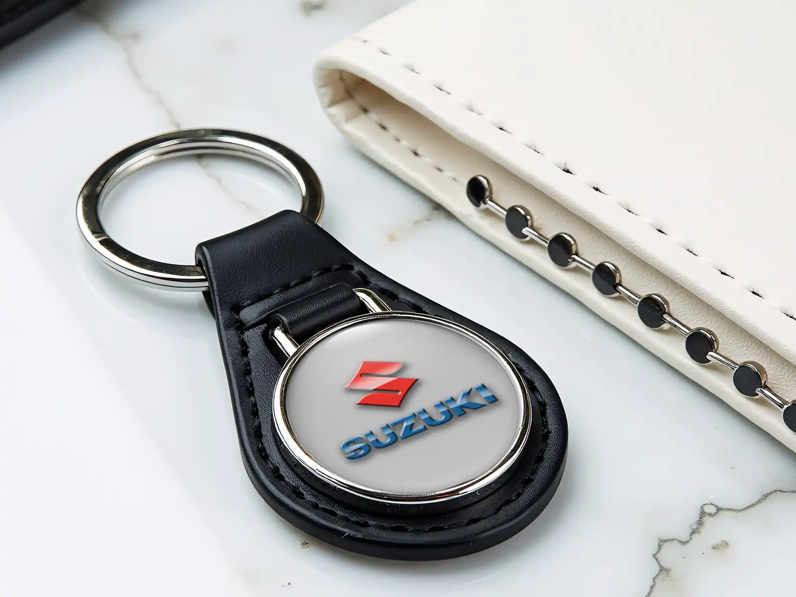 Suzuki Llavero Cuero Personal Pro Alta Estilo Deriva